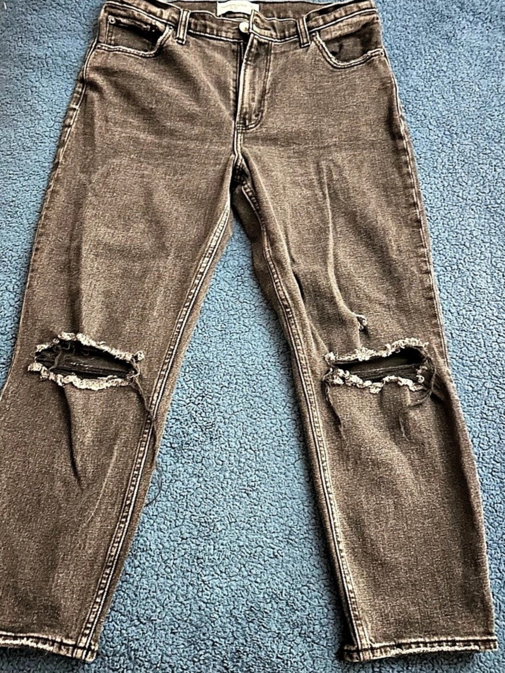 Abercrombie & Fitch High Rise Distressed Jeans in Gray Waist 29
